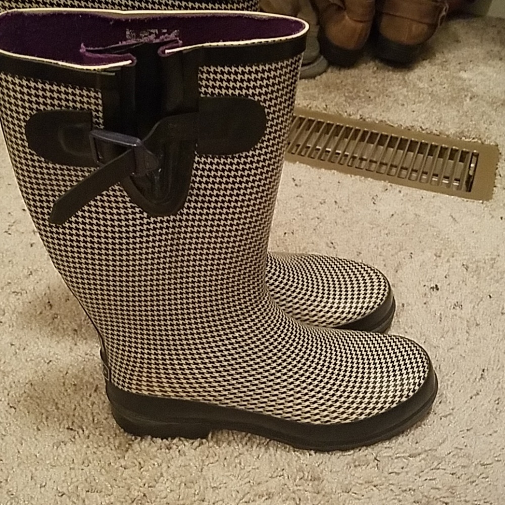 Rain boots
